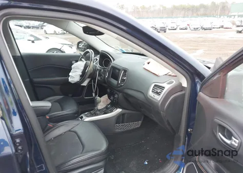 2019 Jeep Compass Latitude 4X4 from USA, damaged, VIN 3C4NJDBB8KT704168